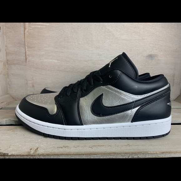 Air Jordan 1 Low SE Womens Silver Wmns 11.5 M 10 - Picture 3 of 4